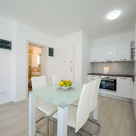 Apartment Sandy Beach